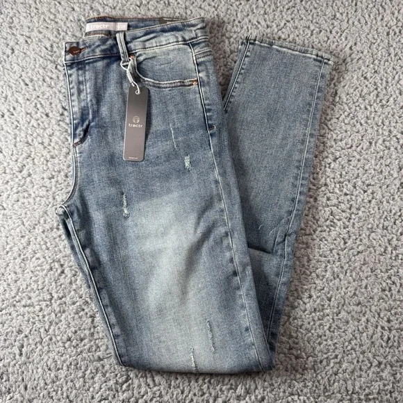 Tractr Diane Mid Rise Distressed Indigo Medium Blue Stretch Jean Sz 6/28 NWT - Picture 1 of 10